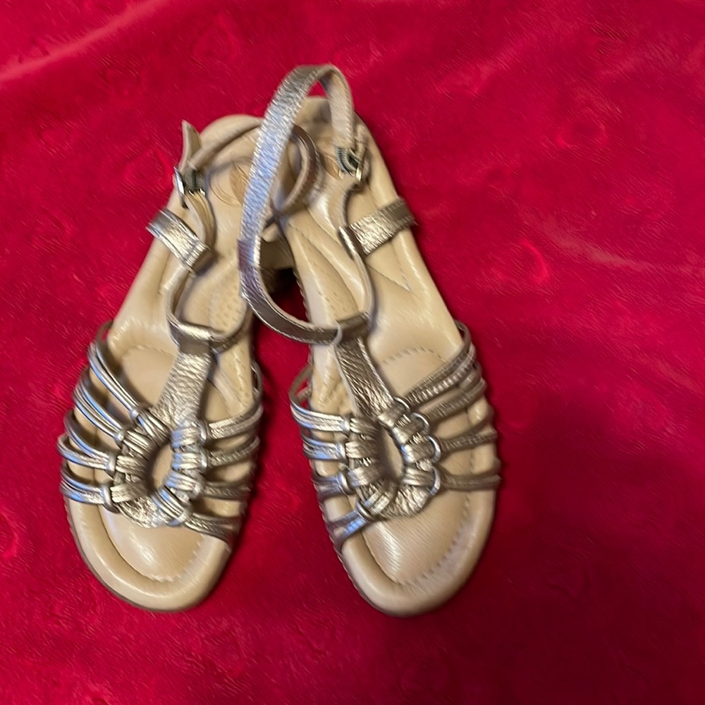 Nurture brand genuine leather sandals/